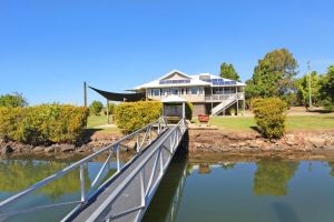 Campbell 7 - Large Queenslander on Maroochy River - Accommodation Gold Coast