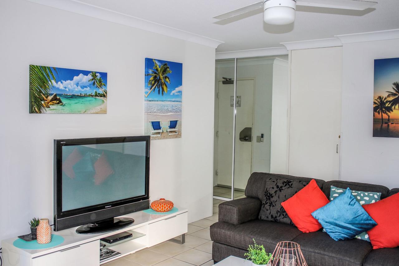 Surfers Beach Holiday Apartments - Accommodation Gold Coast